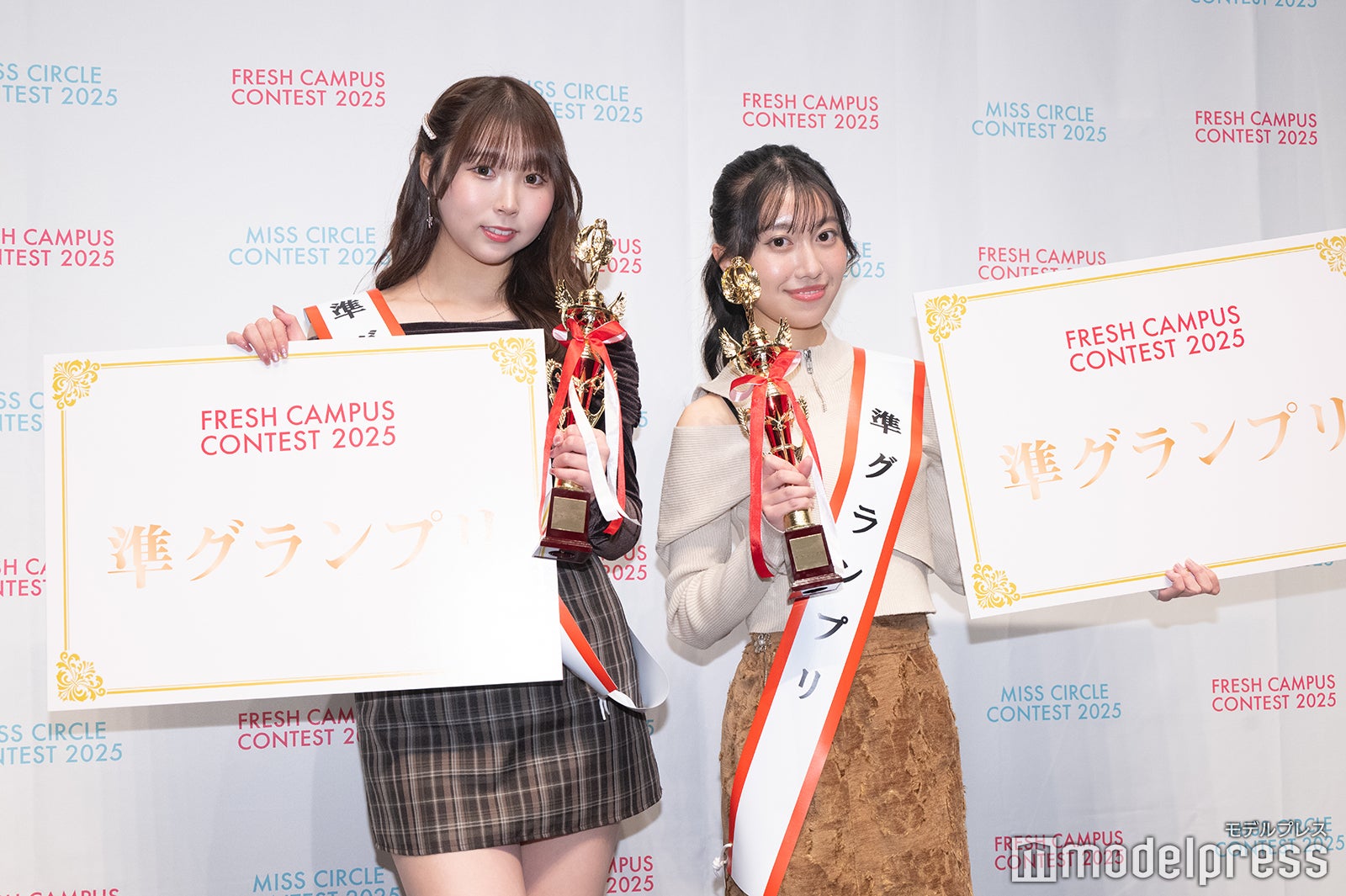 平野百菜さん、小林夕華さん（C）モデルプレス