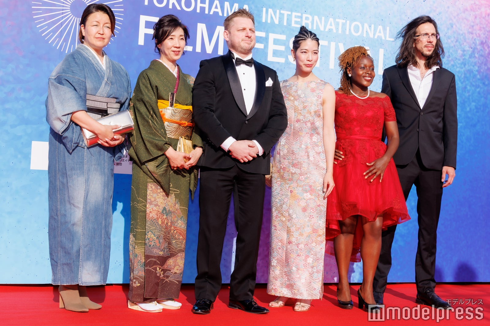 映画「取り残された人々：日本におけるシングルマザーの苦境」出演者ら（C）モデルプレス