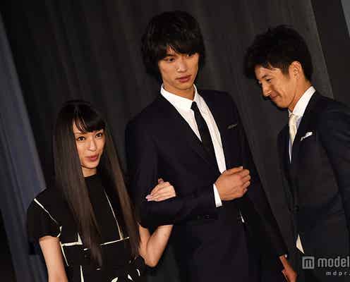 骨折の栗山千明、福士蒼汰の“腕組みサポート”で登場「ホッとした」