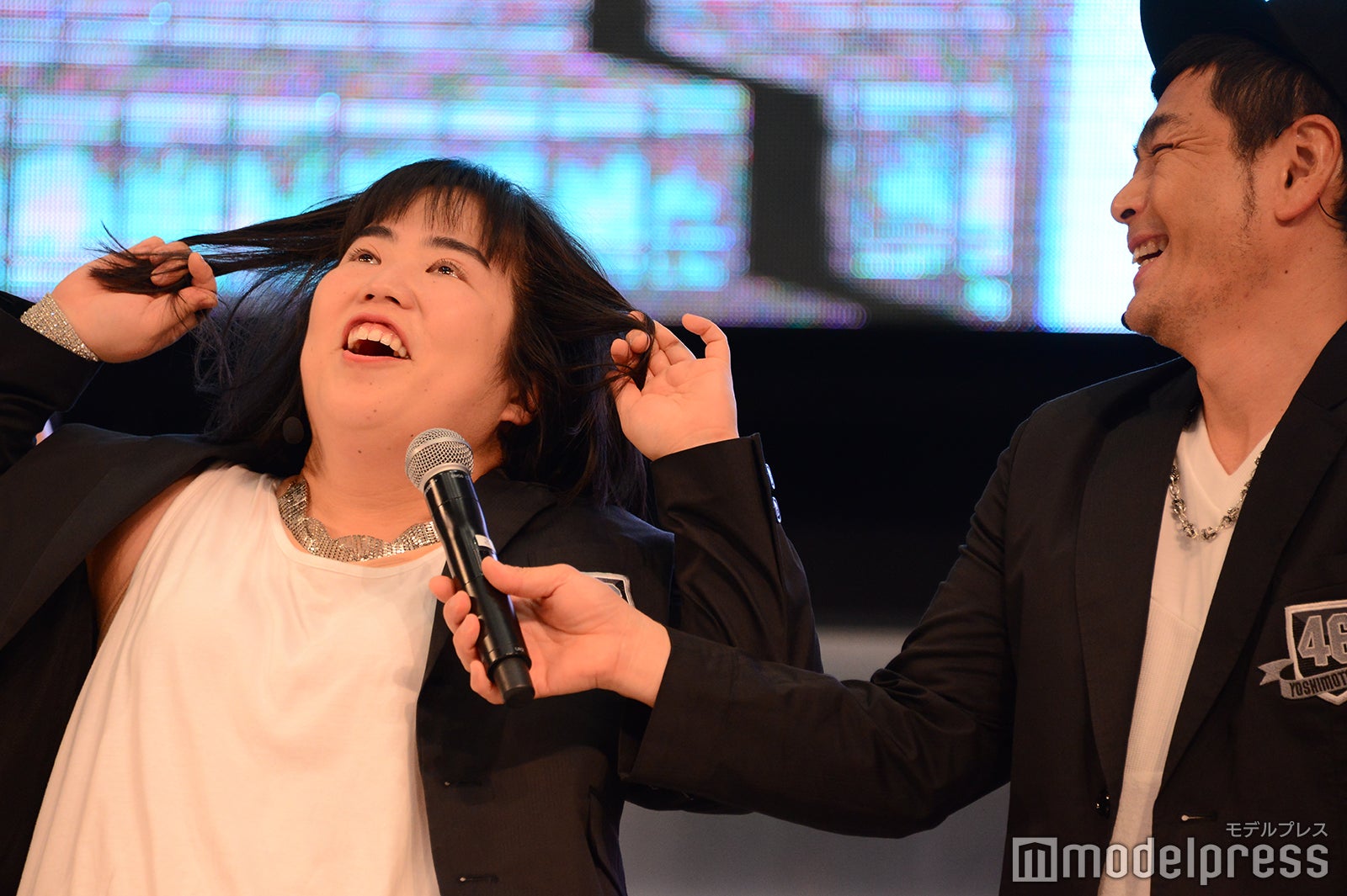 ふざけるゆりやんレトリィバァ／吉本坂46「泣かせてくれよ」発売記念イベント（C）モデルプレス