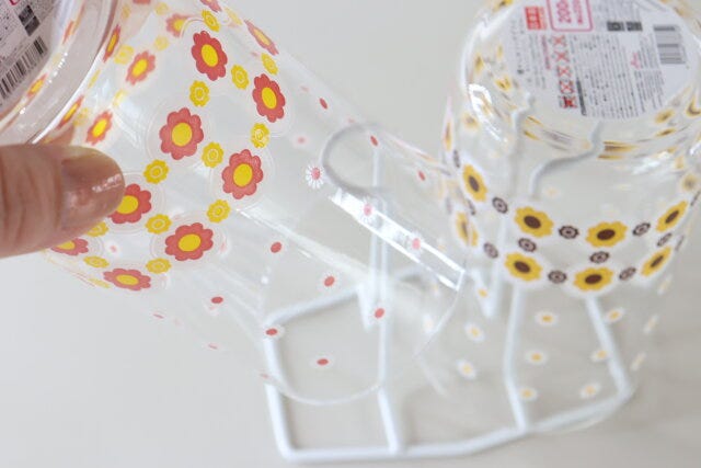 コップスタンド（2個用）　コップ取り出し