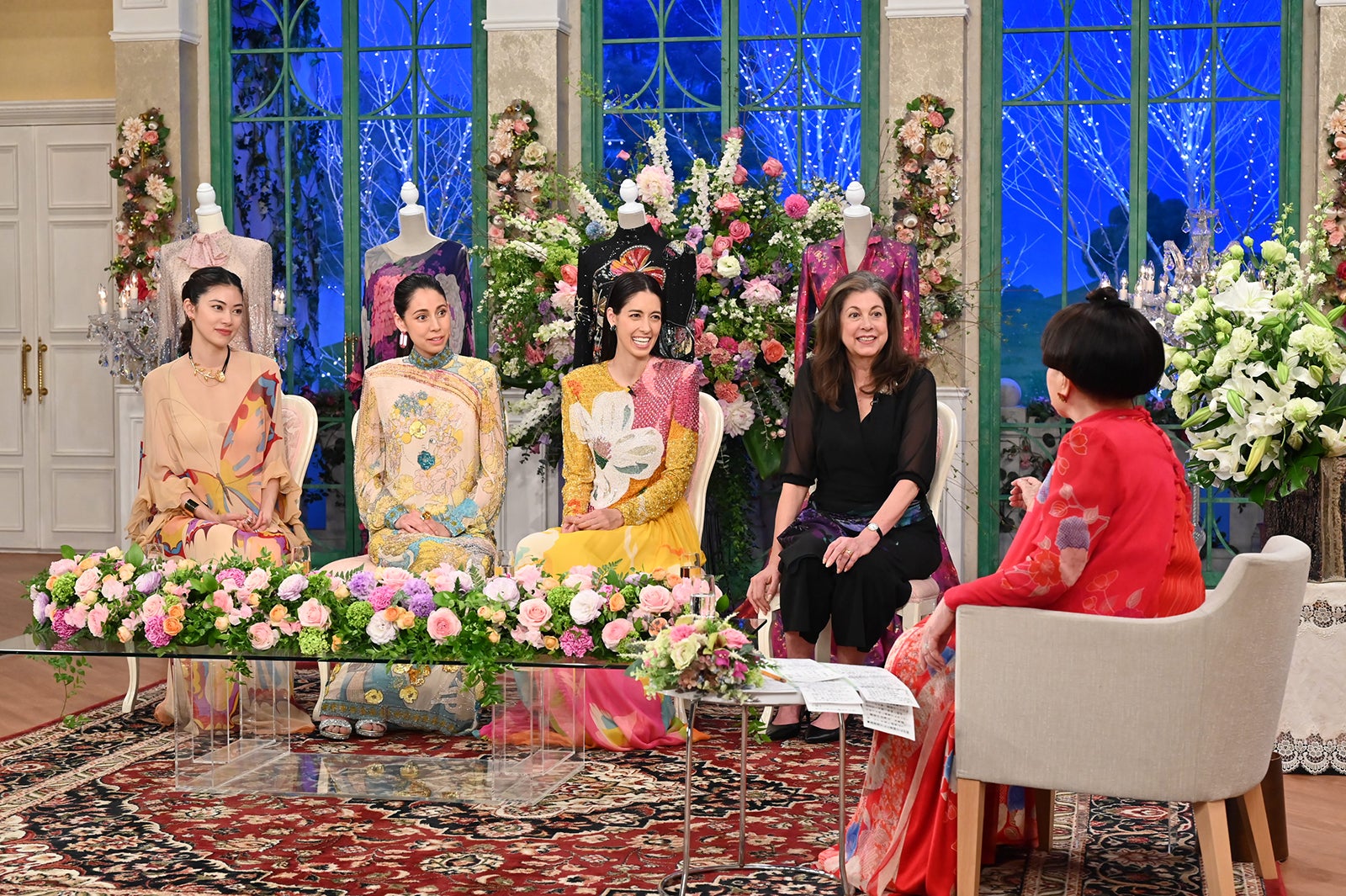 （左から）森星、森雪、森泉、森パメラさん、黒柳徹子（C）テレビ朝日