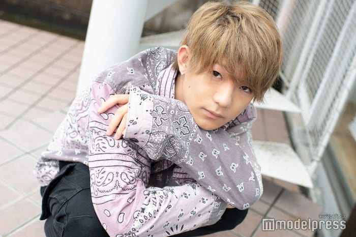 YOSHIKI EZAKI(C)モデルプレス