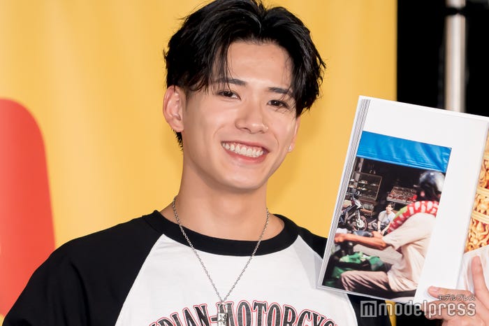 小波津志(C)モデルプレス