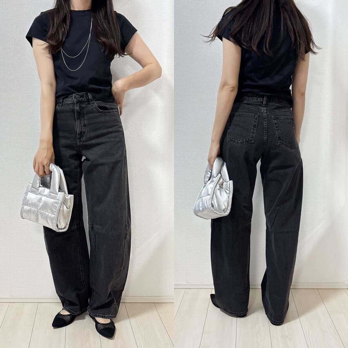 GU バレルレッグジーンズ バレルレッグジーンズとブラックTシャツのカジュアルコーデ