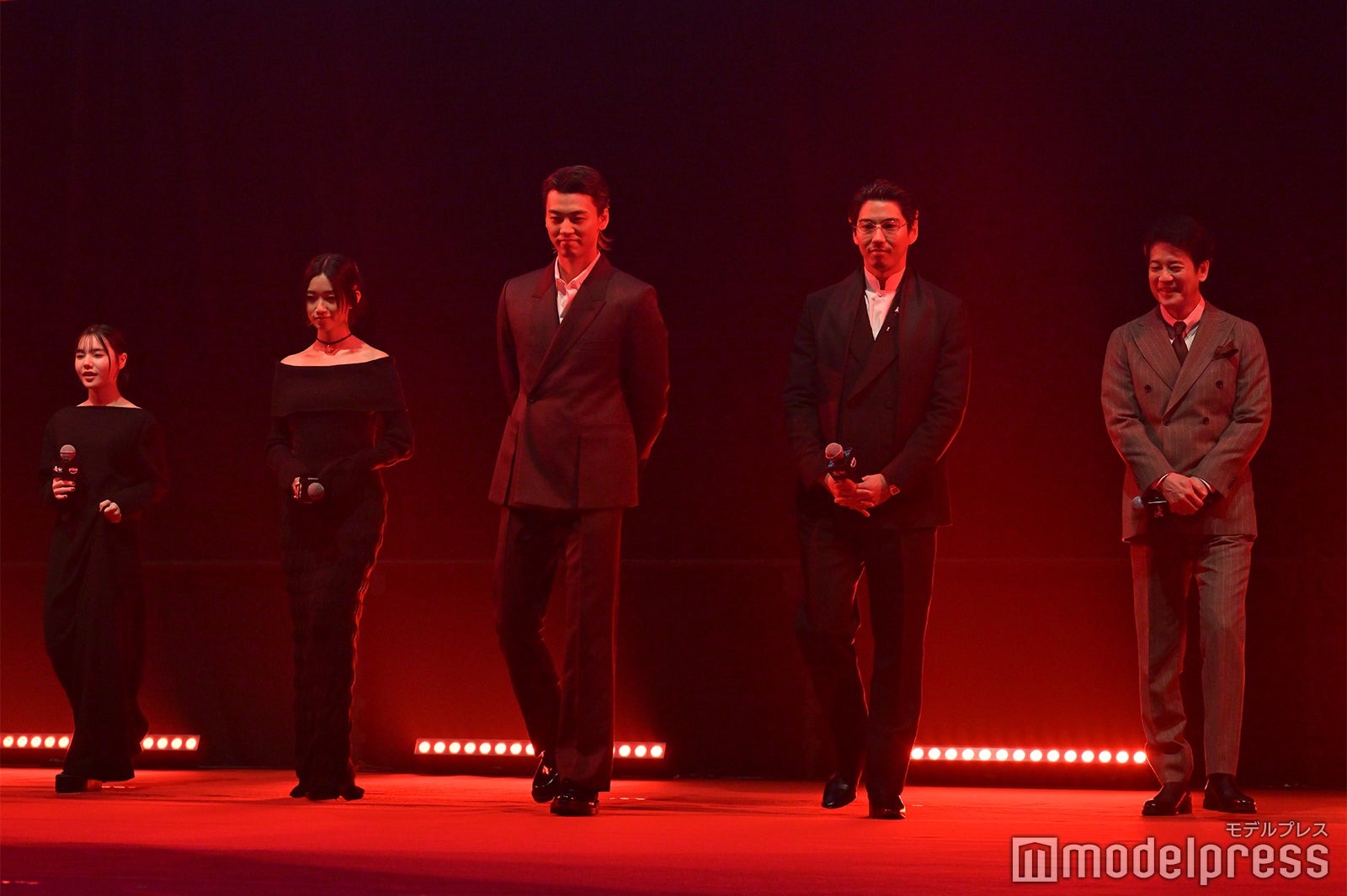 中山ひなの、河合優実、竹内涼真、賀来賢人、唐沢寿明（C）モデルプレス