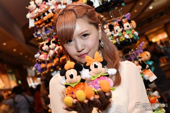 ミッキー&ミニーペアぬいぐるみバッジ/モデル:河西里音