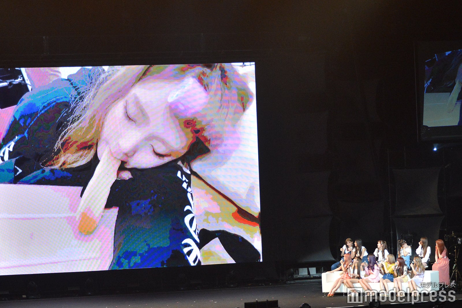 IZ*ONE （C）モデルプレス