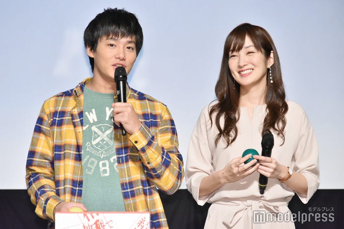 (左から)野村周平、高梨臨 (C)モデルプレス