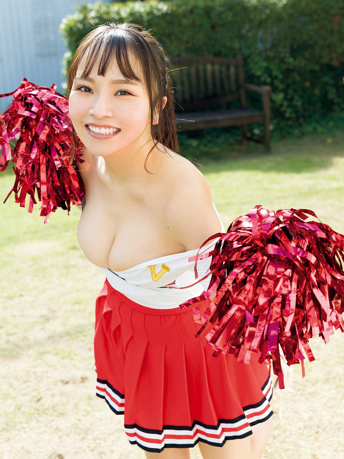 大嶋みく、SEXYチアダン姿で美バスト魅せる