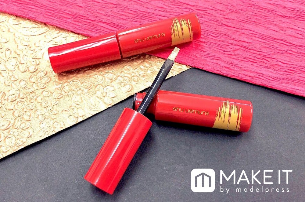 shu uemura／マジックメタリック リップ ライナー／限定2色／各3,000円（税抜） (C)メイクイット