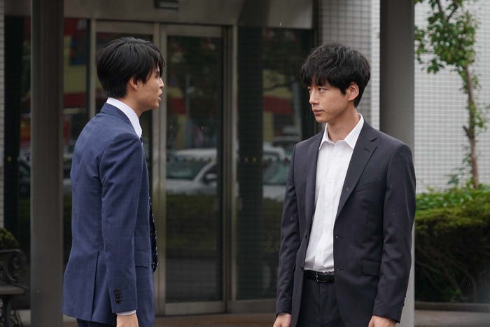 兵頭功海、坂口健太郎「CODE―願いの代償―」第6話より(C)読売テレビ・日本テレビ