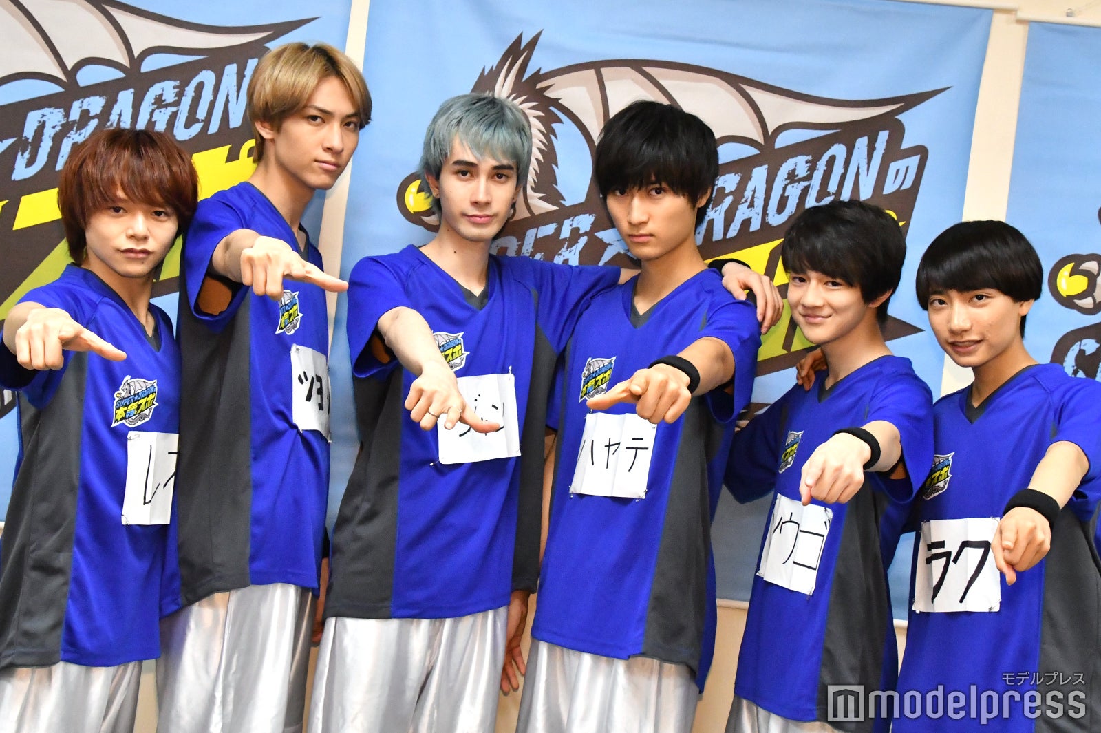 （左から）玲於、毅、ジャン、颯、壮吾、楽／SUPER★DRAGON（C）モデルプレス