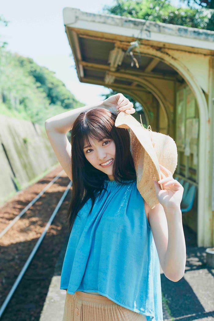 「松村沙友理 乃木坂46卒業記念写真集」(タイトル未定)(C)マガジンハウス(撮影・三瓶康友)