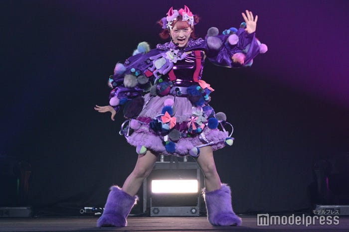 しなこ(C)モデルプレス