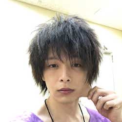 モデルプレス - 中村倫也「よく伸びます」 ファンもん絶の自撮りショット公開
