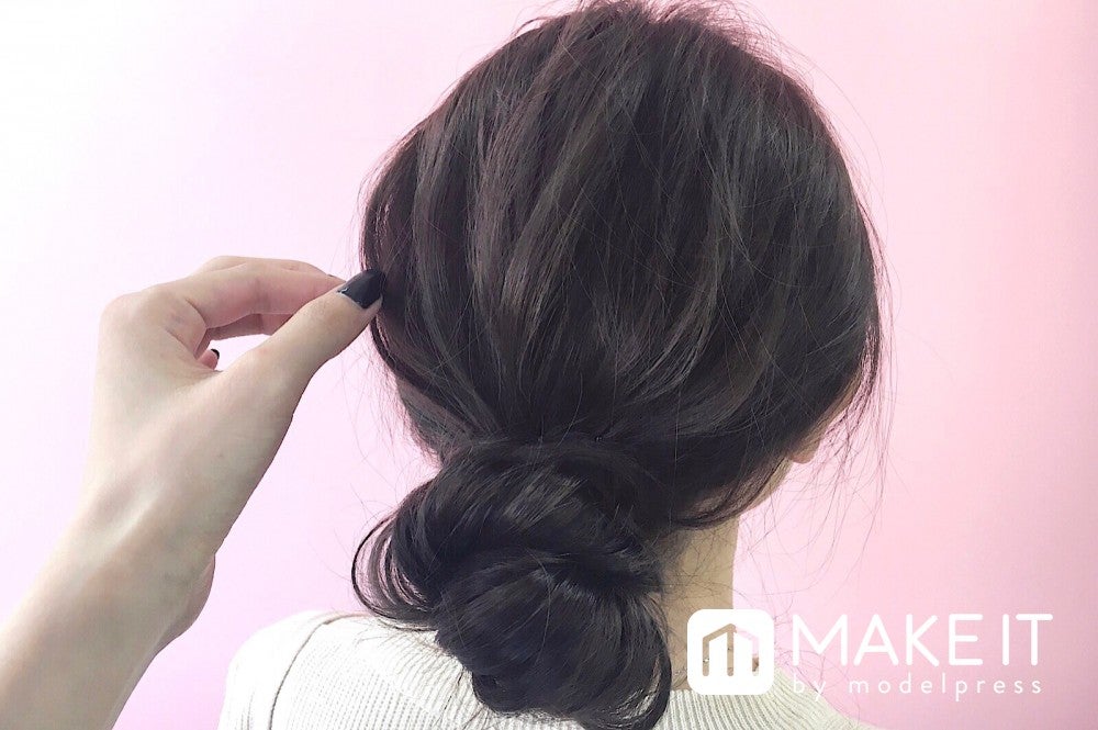 お団子ヘアアレンジまとめ 基本のポイント ルーズに作るコツ 人気の