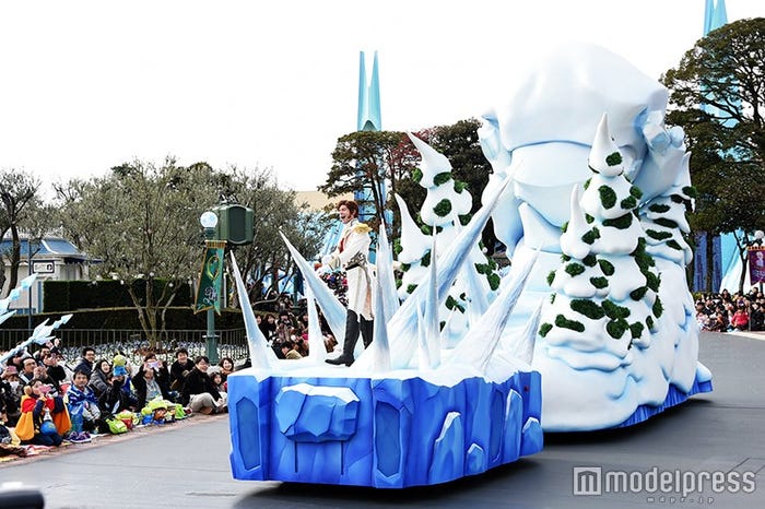 マシュマロウのフロート/「フローズンファンタジーパレード」(C)モデルプレス