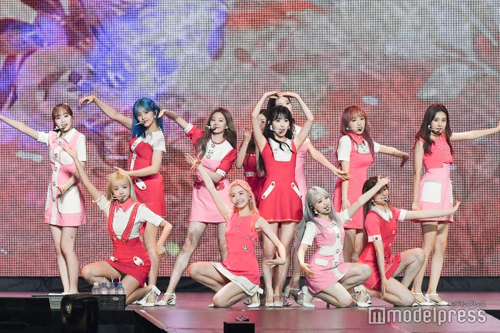 IZ*ONE (C)モデルプレス