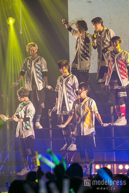 超特急/撮影:米山三郎(SignaL)