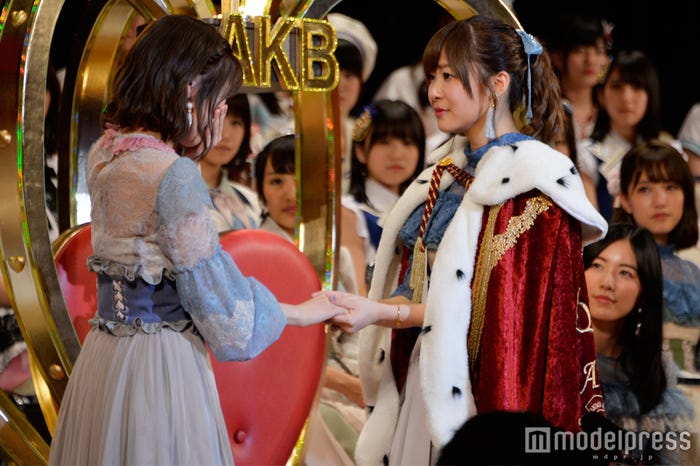 渡辺麻友、指原莉乃 (C)モデルプレス