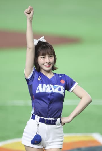 東京ドームがまるでライブ会場に！ 台湾チアが試合前に特別パフォーマンス 日本の人気アイドル曲も採用し大盛り上がり