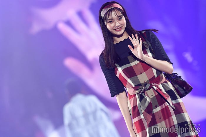 新川優愛 (C)モデルプレス
