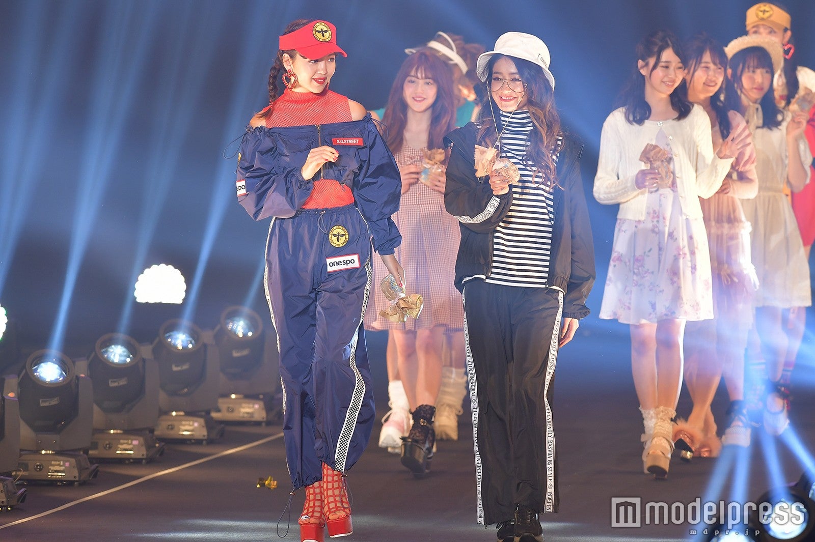 藤田ニコル、みちょぱ （C）モデルプレス