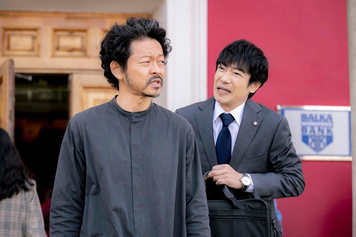 山中崇、堺雅人「VIVANT」第1話より(C)TBS