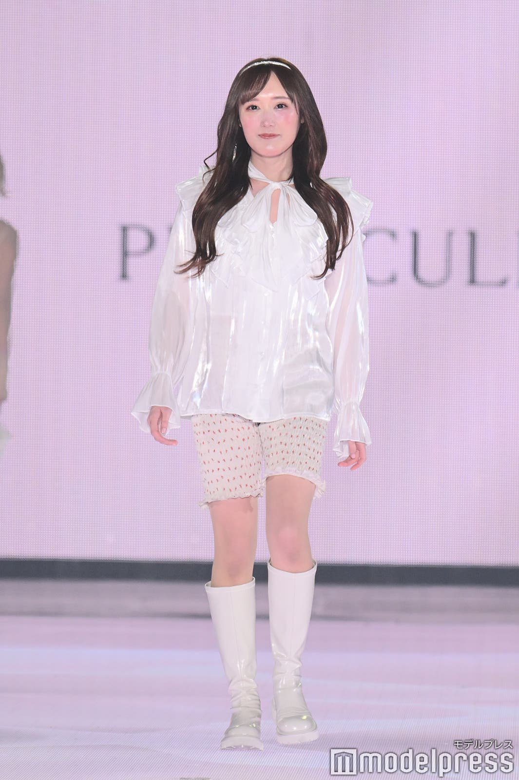 白い雪乃(C)モデルプレス