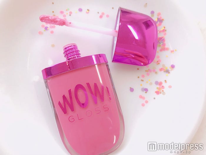 【MAKEUP REVOLUTION(メイクアップレボリューション)】「WOW!グロス “プレテンド テゥ ビーサイクト”(600円/税抜)」(C)モデルプレス