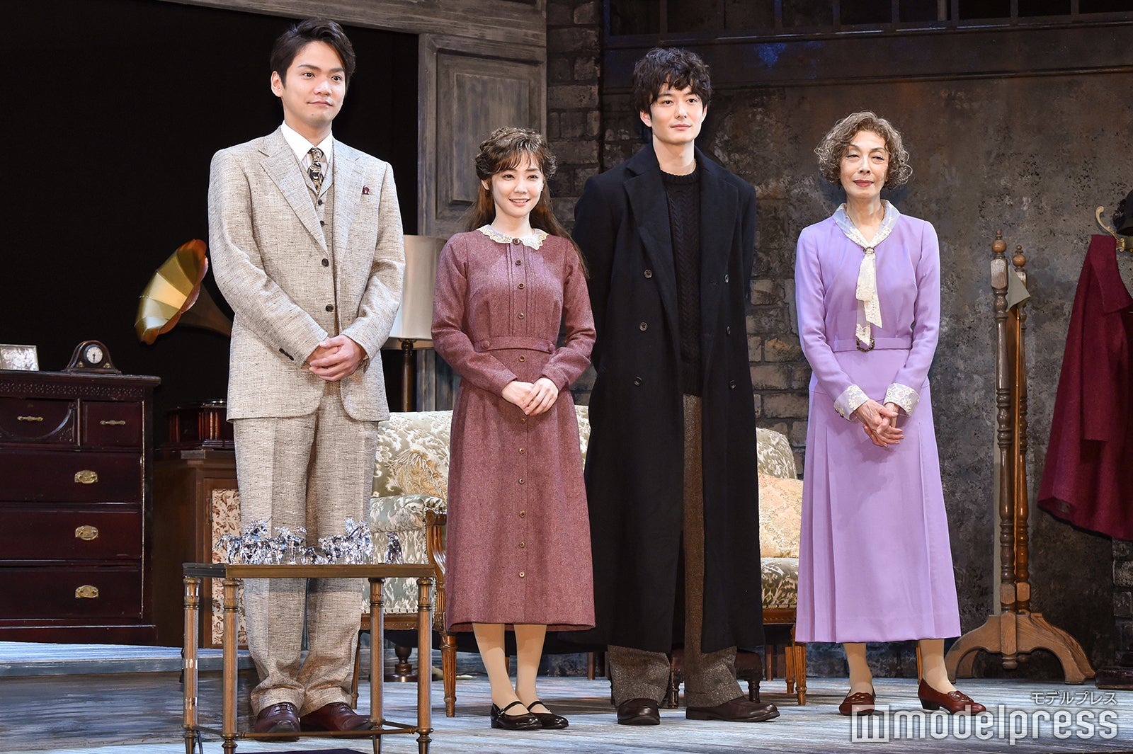 竪山隼太、倉科カナ、岡田将生、麻実れい（C）モデルプレス