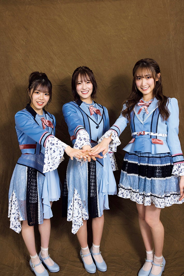 小嶋花梨、貞野遥香、原かれん（C）田中智久／光文社