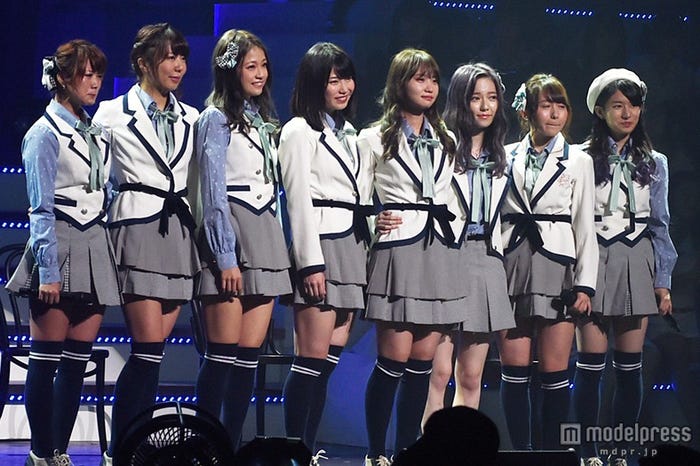 (左から)山内鈴蘭、中村麻里子、島田晴香、横山由依、永尾まりや、島崎遥香、大場美奈、竹内美宥