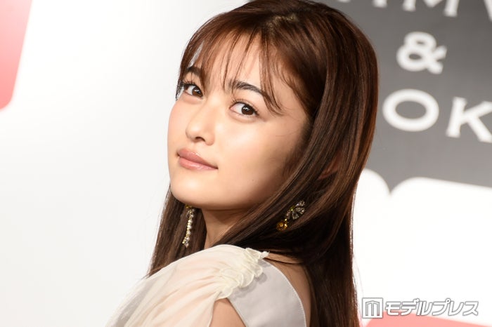 井上咲楽「ようやく完成した」手編みマフラー披露「お店で売ってるみたい」「めちゃくちゃ器用」と反響