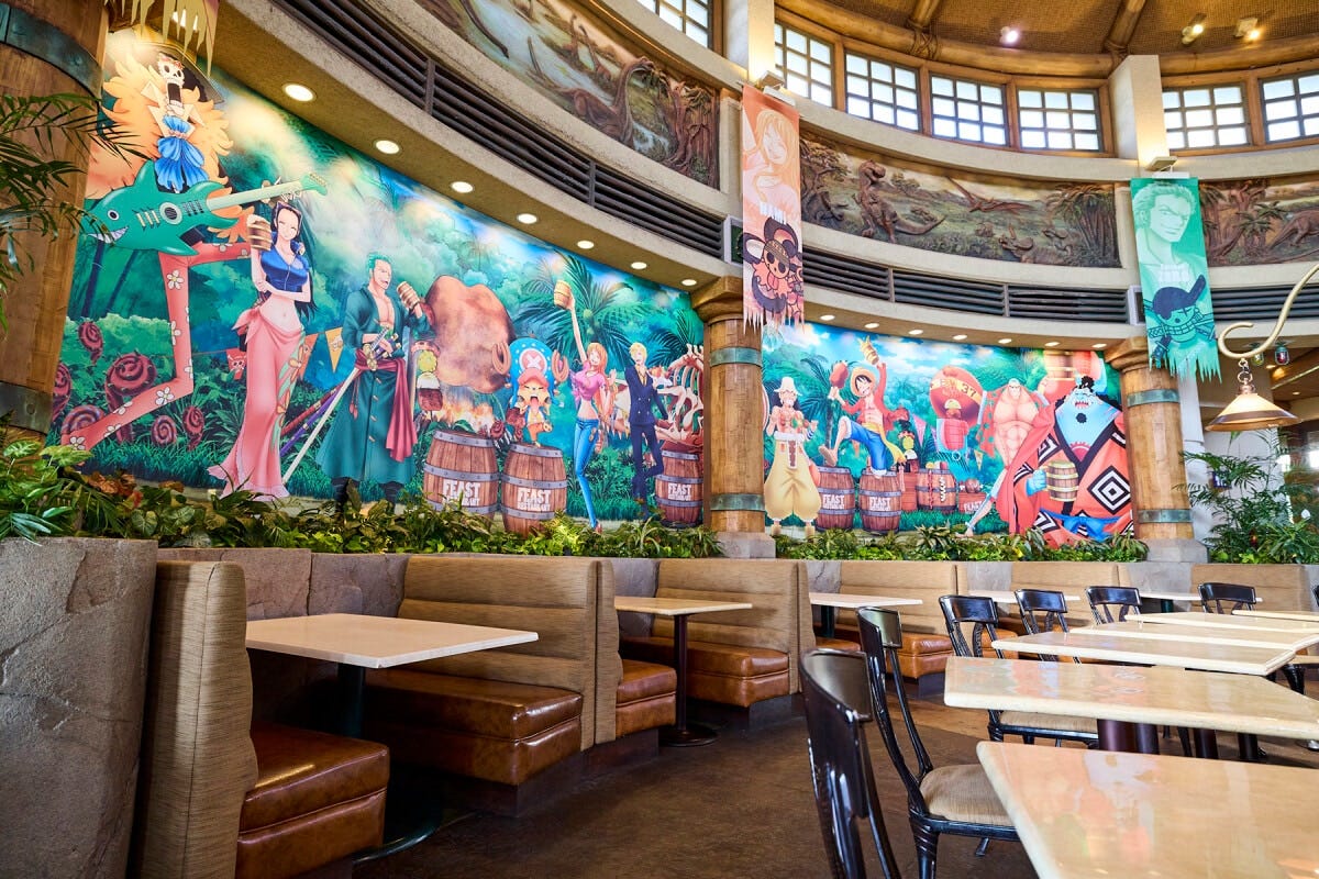 「麦わらの一味の宴レストラン」店内の様子　画像提供：ユニバーサル・スタジオ・ジャパン