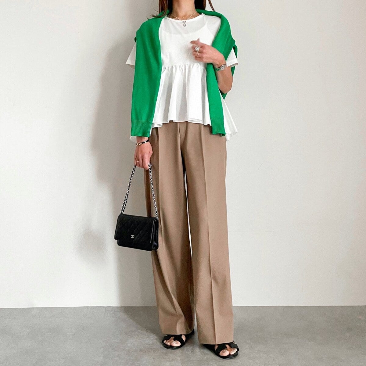 GU　布帛コンビネーションT　コーデ　ワイドパンツ　カーディガン