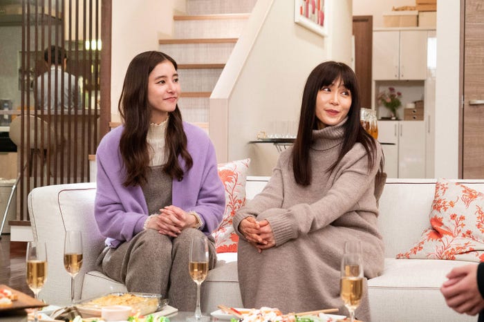 新木優子、山口紗弥加/「モトカレマニア」より(C)フジテレビ