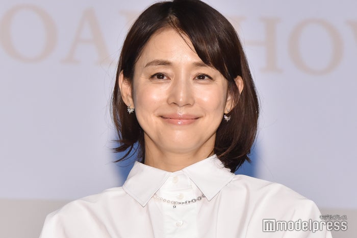 石田ゆり子 ストレッチポーズ話題に 複雑で難しい いつまでも素敵 の声 モデルプレス