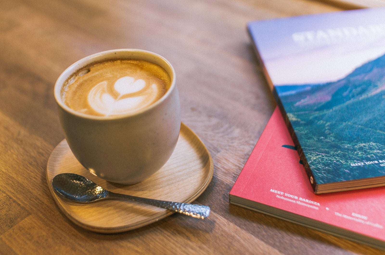 フラットホワイト／画像提供：alt.coffee roasters