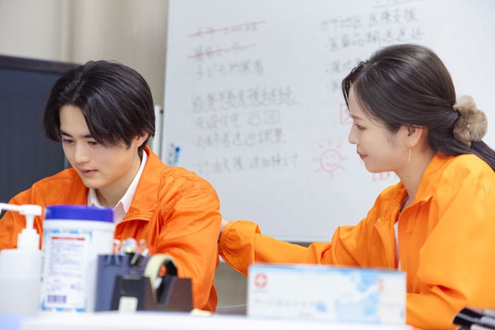 鈴鹿央士、横田真悠「リボーン ~最後のヒーロー~」第9話(C)テレビ朝日