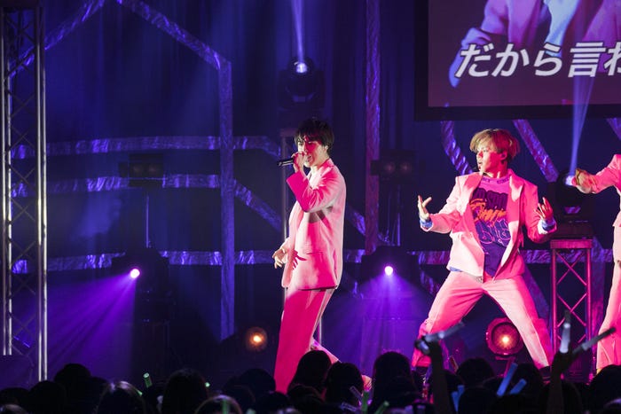 ライブの様子(写真:米山三郎/深野輝美)※独占ショット