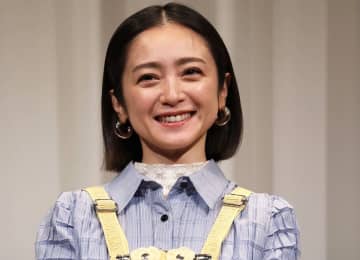 「不老すぎ」安達祐実44歳前髪ぱっつんの新ヘア姿に「少女かと思った」「似合ってます」