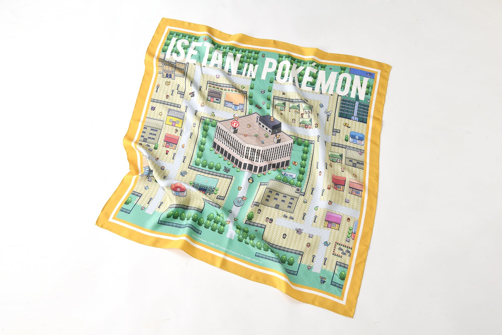 スカーフ ISETAN IN POKEMON21,600円（C）2017 Pokemon. （C）1995-2017 Nintendo/Creatures Inc./GAME FREAK inc.