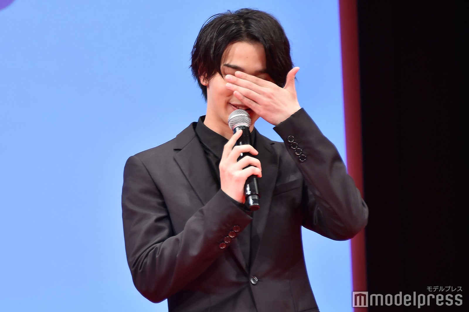 横浜流星「（カンペが）見えちゃった。…見ない（笑）」（C）モデルプレス