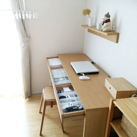 机の上をすっきりさせる収納アイデア15選 作業効率をあげるおしゃれな整理アイテム モデルプレス 机の上をすっきりさせる収納アイデア15選 作業効率をあげるおしゃれな整理アイテム モデルプレス