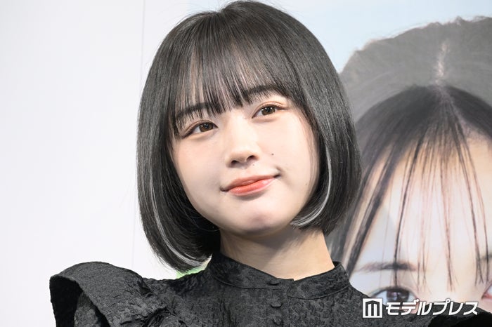 なえなの「久しぶりにお家で撮った」オフショット放出「可愛すぎる」「横顔が優勝」と反響続々