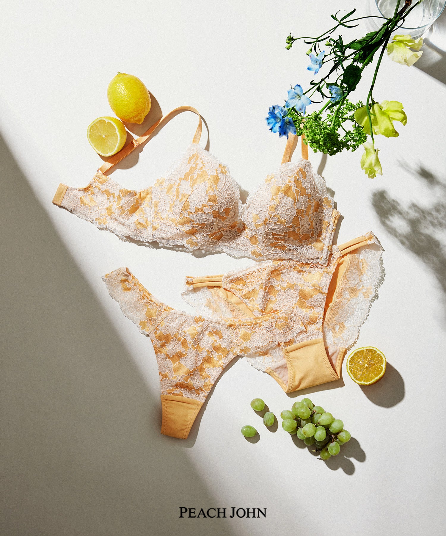 PEACH JOHN「ナイスバディブラ／シャンパンゴールド」（提供写真）