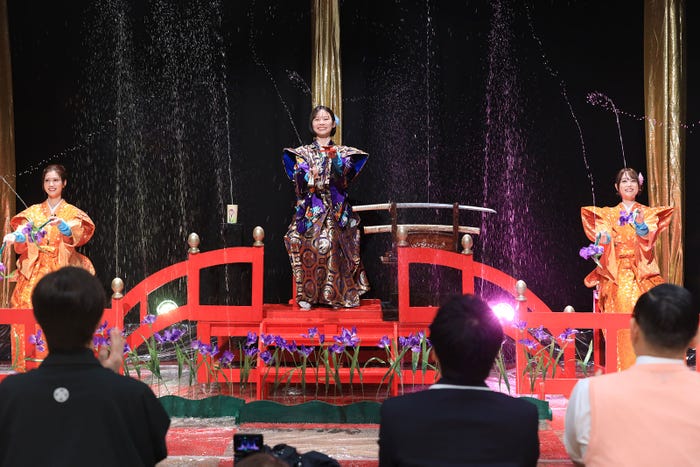 生見愛瑠、朝日奈央、高橋ひかる(C)日本テレビ