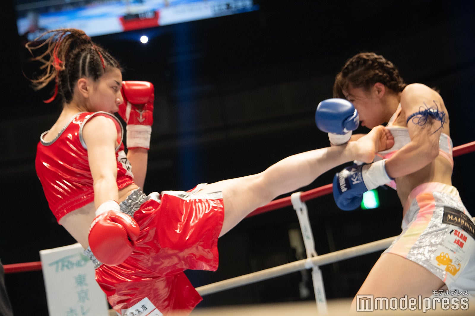 ☆SAHO☆選手VS鈴木万李弥選手（C）モデルプレス